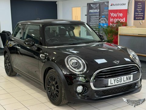 Mini Hatch 1.5 Cooper Steptronic Black