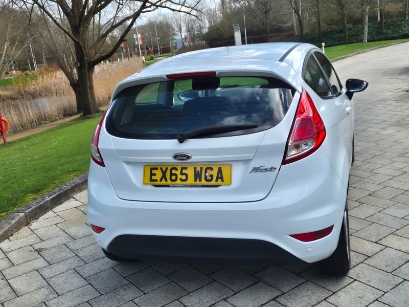 Ford Fiesta 1.25 Zetec Hatchback White #5