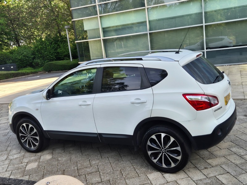 Nissan Qashqai 1.6 N-tec 2Wd Euro White #6