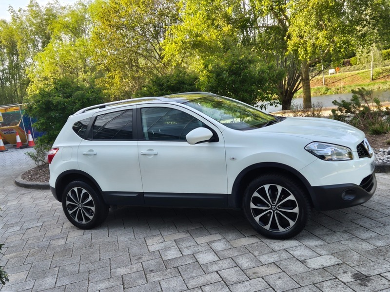 Nissan Qashqai 1.6 N-tec 2Wd Euro White #5