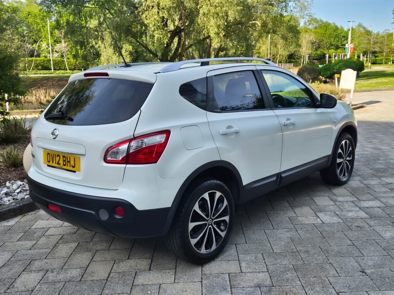 Nissan Qashqai 1.6 N-tec 2Wd Euro White #3