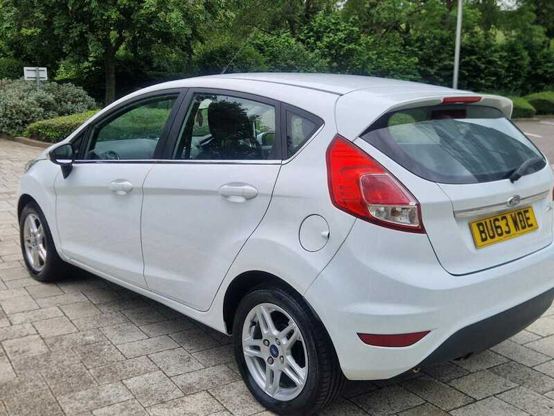 Ford Fiesta 1.25 Zetec Hatchback BU63WDE White #4