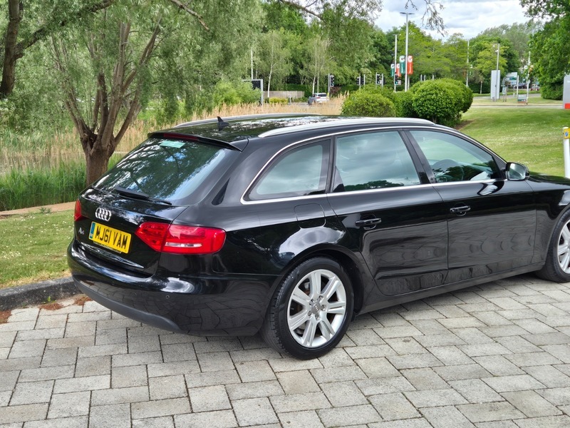 Audi A4 Avant 2.0 Tdie Technik Estate Black #3