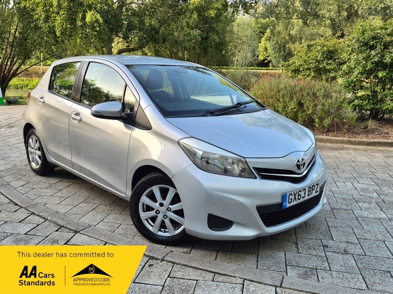 Toyota Yaris 1.33 Dual Vvt-i T Silver