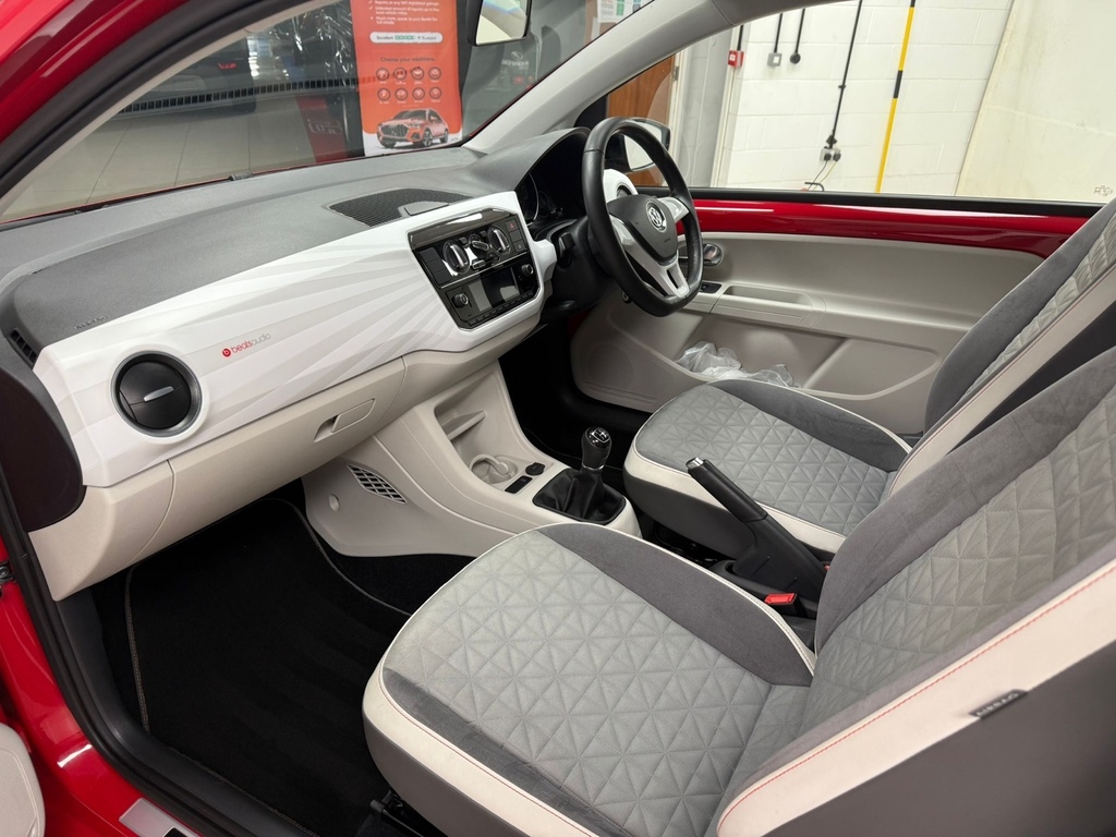 Volkswagen Up 1.0 75Ps Up Beats YM17SVV Red #6