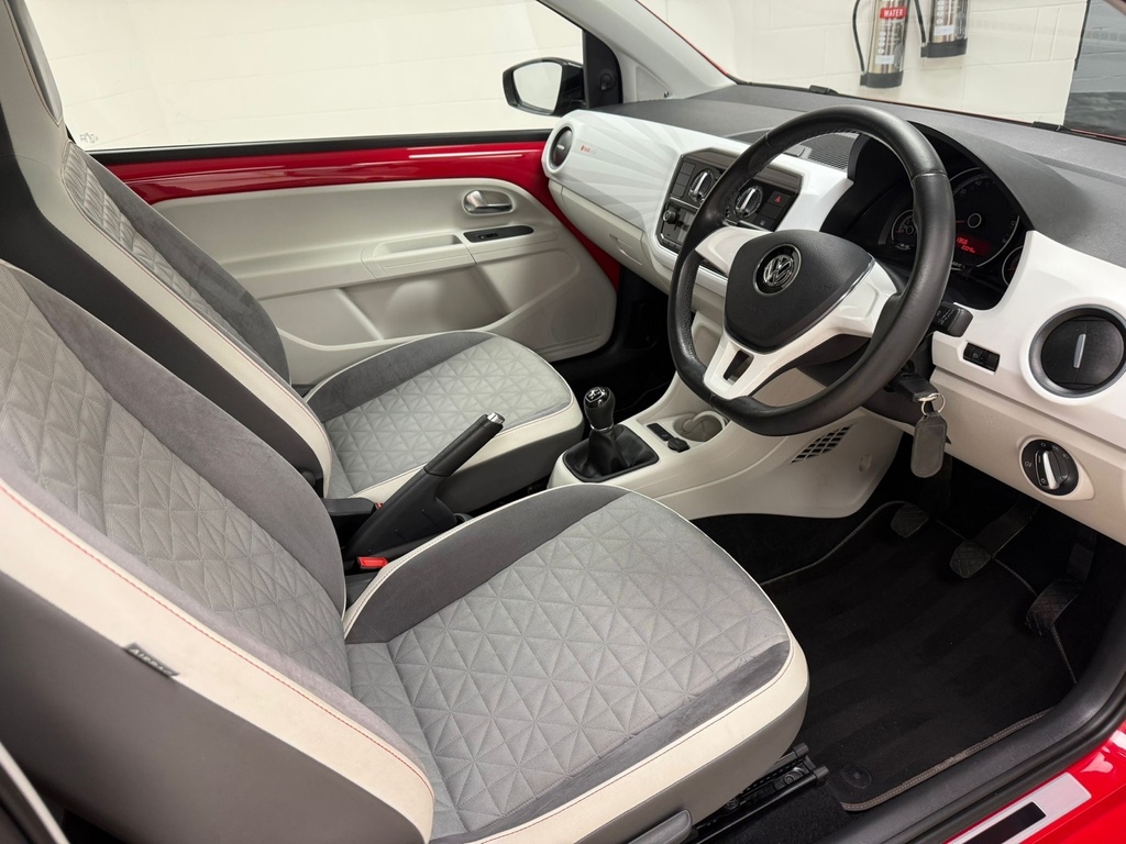 Volkswagen Up 1.0 75Ps Up Beats YM17SVV Red #2