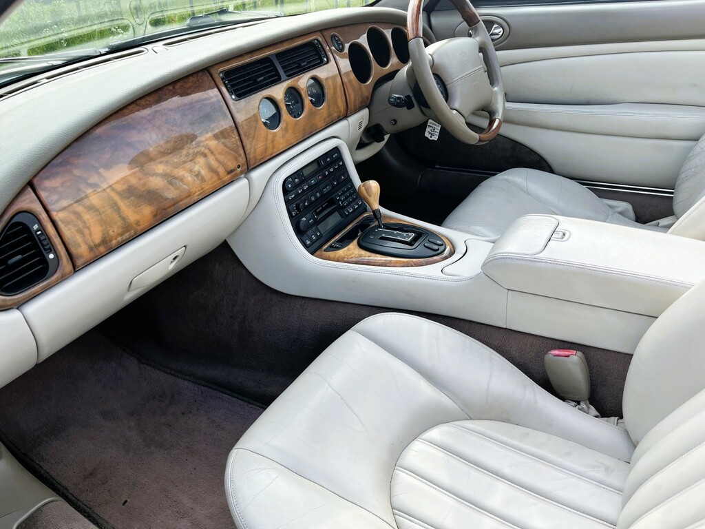 Jaguar XK8 V8 Auto Blue #19