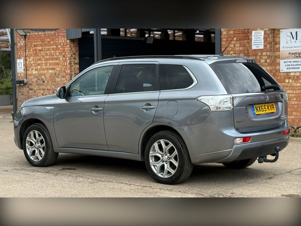 Mitsubishi Outlander 2.0H 12Kwh Gx4h Cvt 4Wd Euro 5 Ss NX65KVR Grey #5