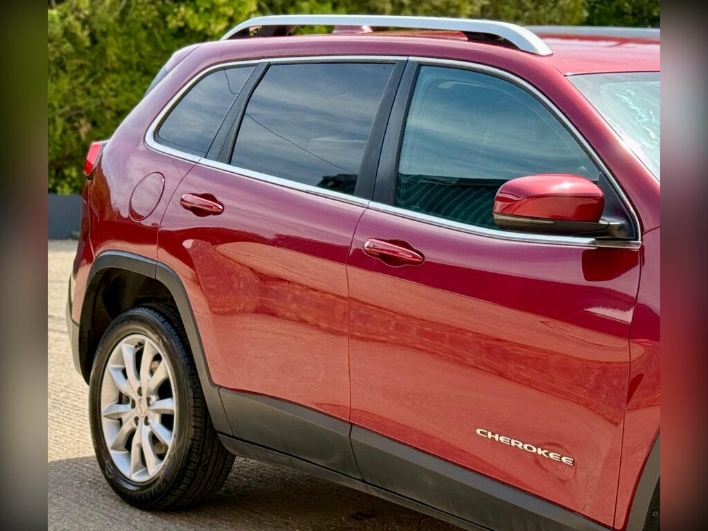Jeep Cherokee Jeep Cherokee 2.0 Crd Limited Suv Red #24