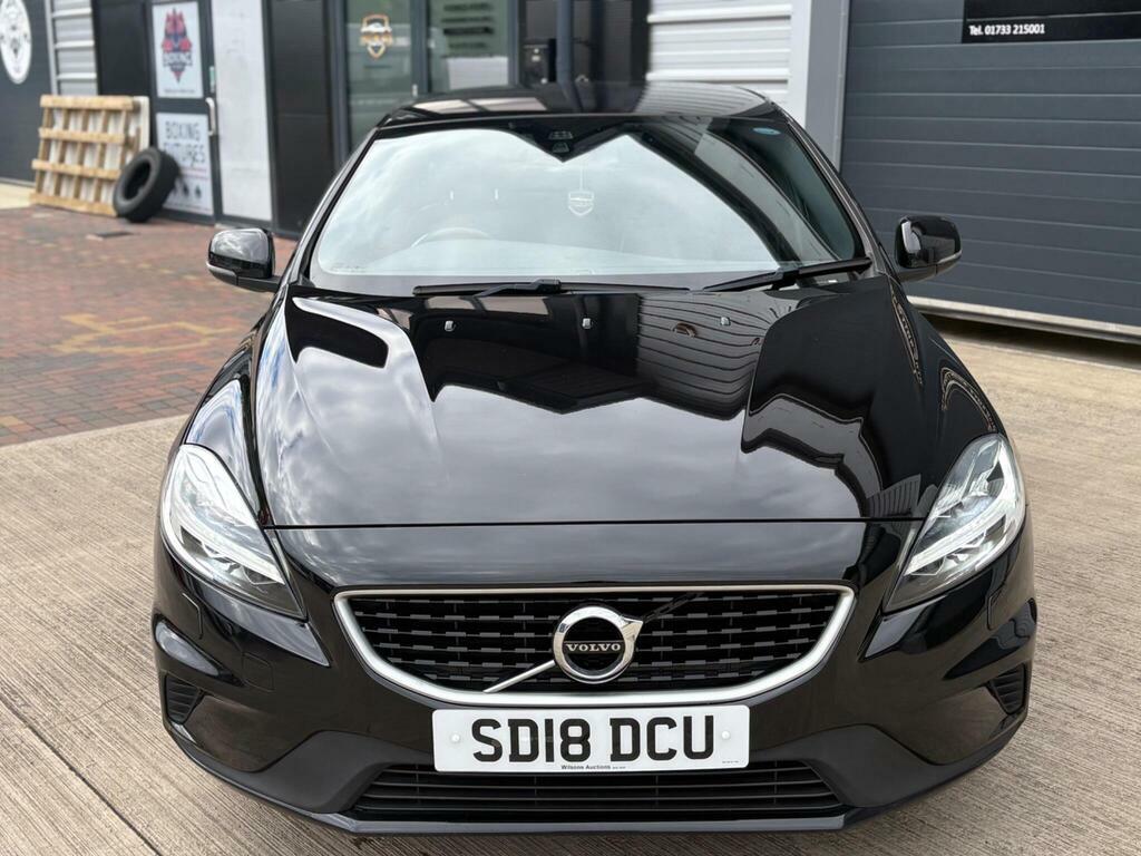 Volvo V40 2.0 D2 R-design Nav Plus Euro 6 S S SD18DCU Black #2