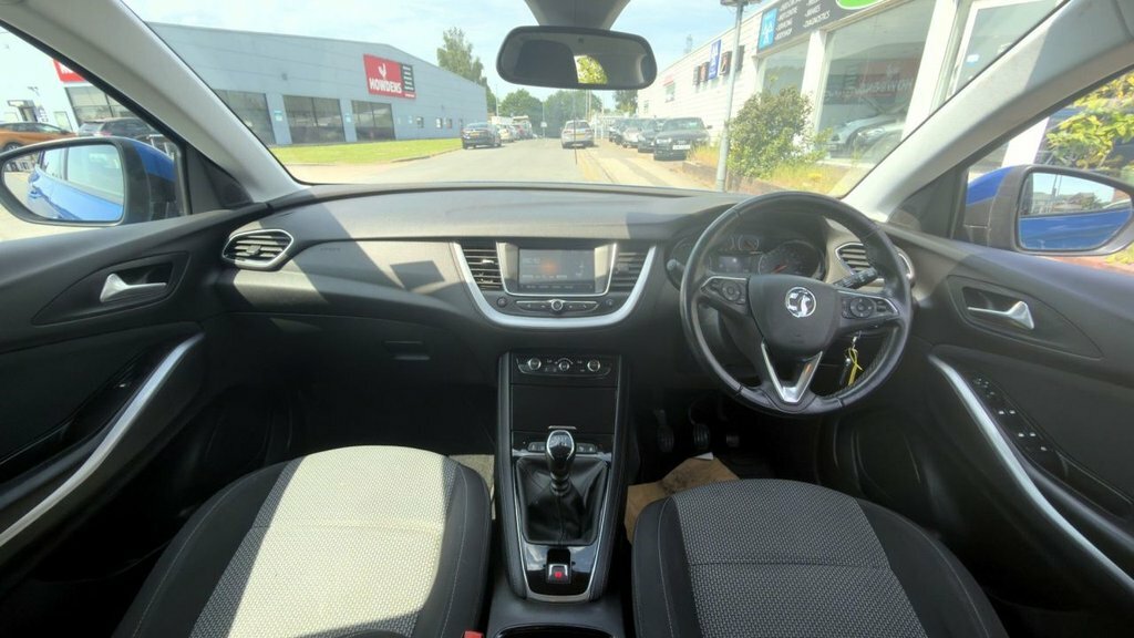 Vauxhall Grandland X 1.5L Se DN70GKE Blue #2