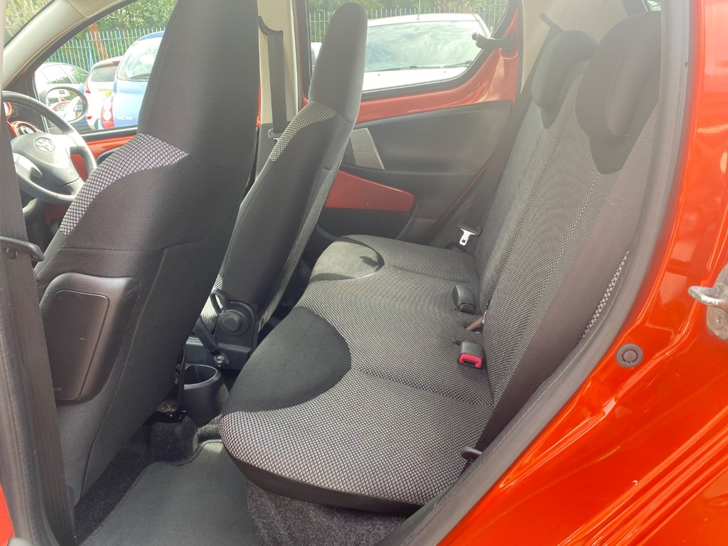 Toyota Aygo 1.0 Vvt-i Fire PO13XGP Orange #4