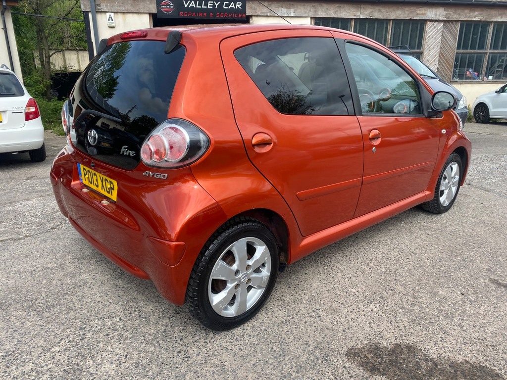 Toyota Aygo 1.0 Vvt-i Fire PO13XGP Orange #2