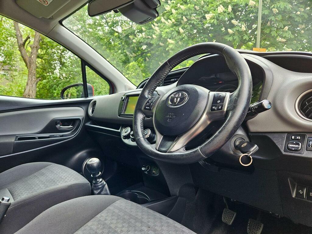 Toyota Yaris Hatchback 1.33 Dual Vvt-i Icon Euro 6 Safety SD66NLZ Red #2