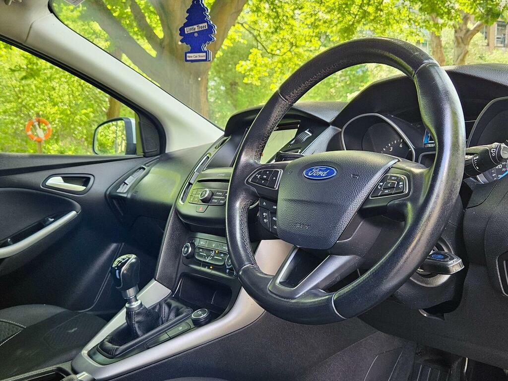 Ford Focus Hatchback 1.0T Ecoboost Zetec Edition Euro 6 Ss CK17NXG Silver #2