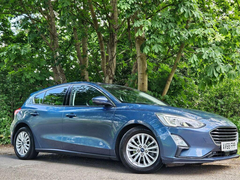 Ford Focus Hatchback 1.0T Ecoboost Titanium Euro 6 Ss Blue