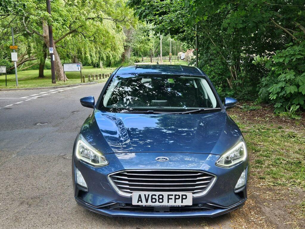 Ford Focus Hatchback 1.0T Ecoboost Titanium Euro 6 Ss AV68FPP Blue #4