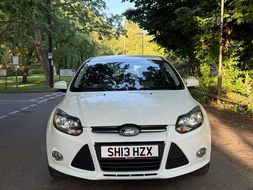 Ford Focus Hatchback 1.6 Zetec Euro 5 201313 SH13HZX White #5