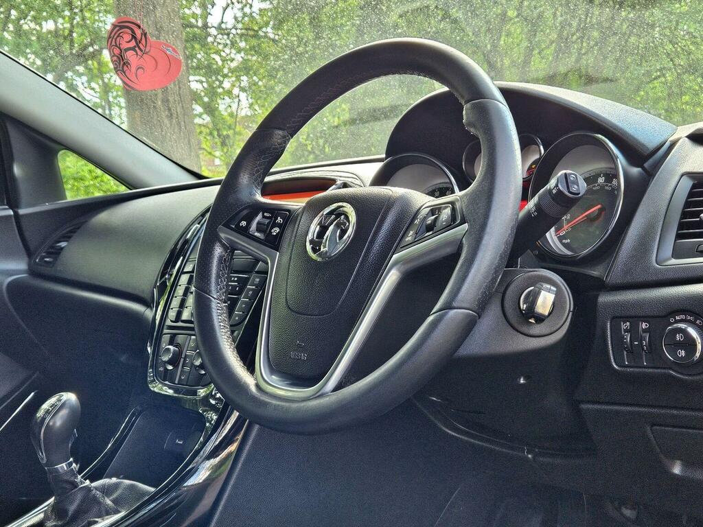 Vauxhall Astra GTC Coupe 1.4I Turbo Sri Euro 6 Ss 201868 Black #2
