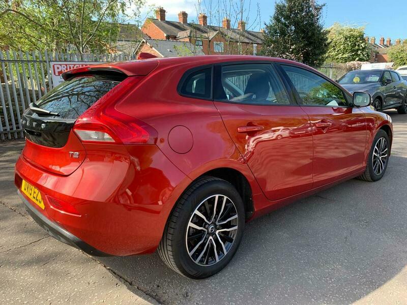 Volvo V40 1.5 T2 Gpf Momentum DV19EZJ Red #6
