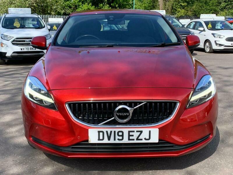 Volvo V40 1.5 T2 Gpf Momentum DV19EZJ Red #2