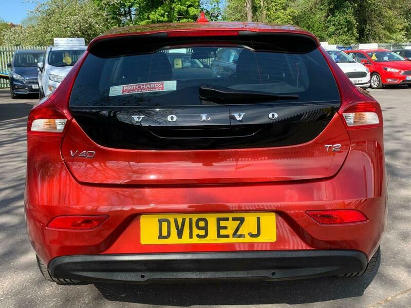 Volvo V40 1.5 T2 Gpf Momentum DV19EZJ Red #4