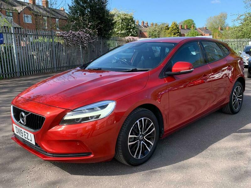 Volvo V40 1.5 T2 Gpf Momentum DV19EZJ Red #5