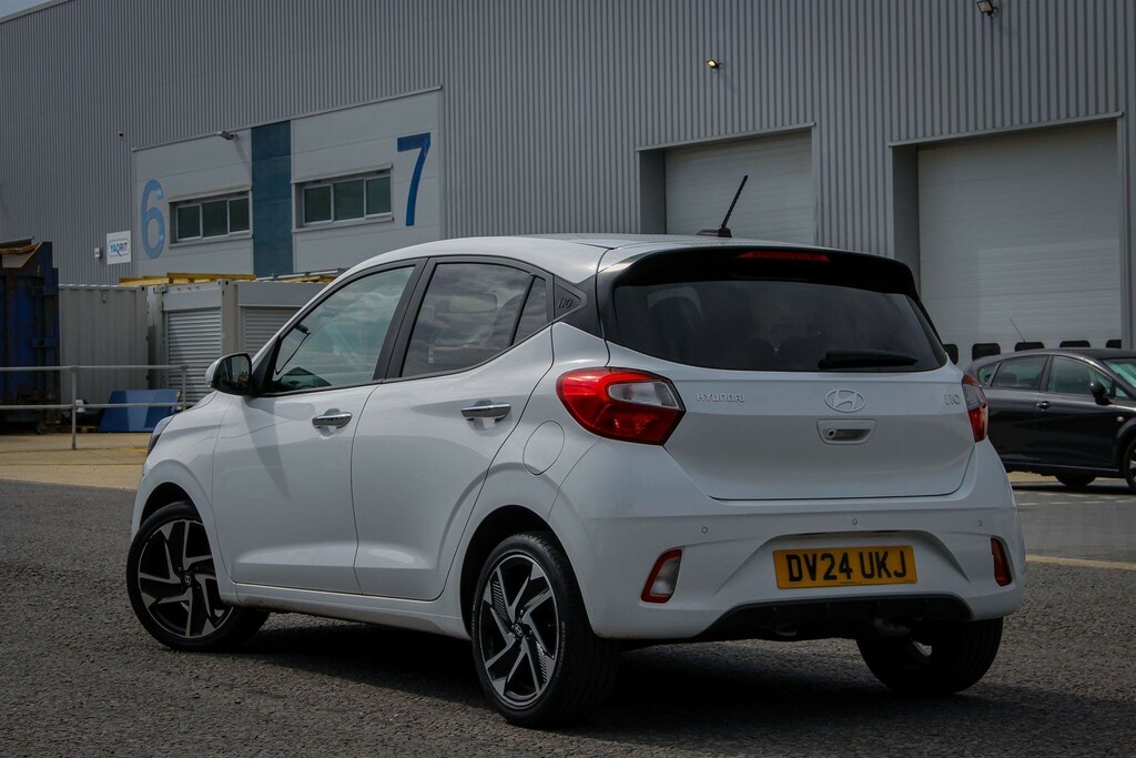 Hyundai I10 1.0 Premium Euro 6 Ss DV24UKJ #3