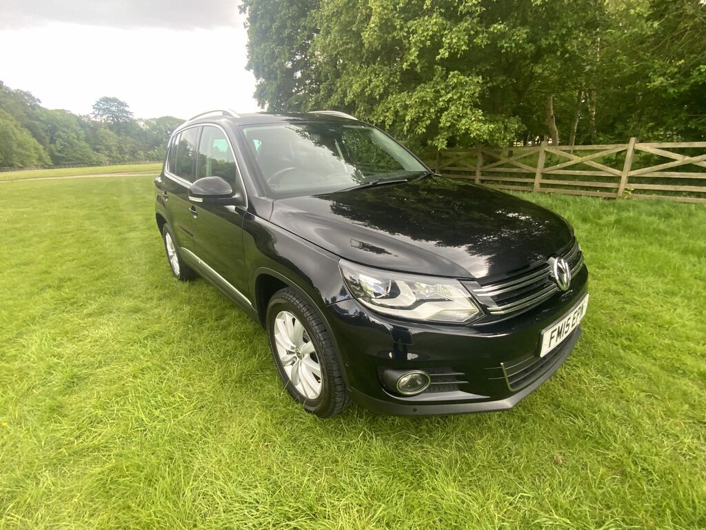 Volkswagen Tiguan Tdi Match 4 Motion Estate FM15EPN Black #2