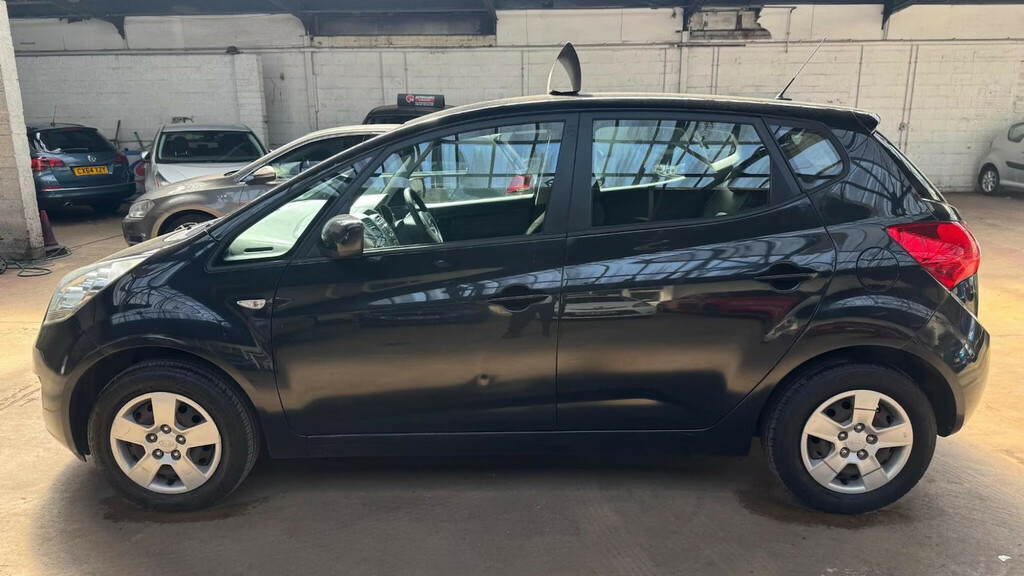 Kia Venga 1.4 Ecodynamics 1 Air Euro 5 S S Mpv Black #3