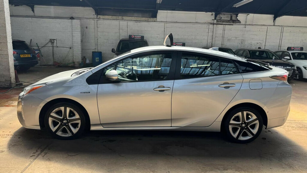Toyota Prius 1.8 Vvt-h Excel Cvt Euro 6 S S 15In Alloy Silver #6