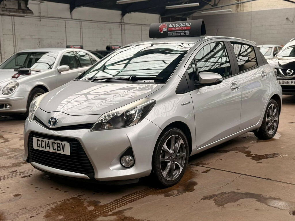 Toyota Yaris 1.5 Vvt-i Hybrid Trend Cvt Hatchback El Silver