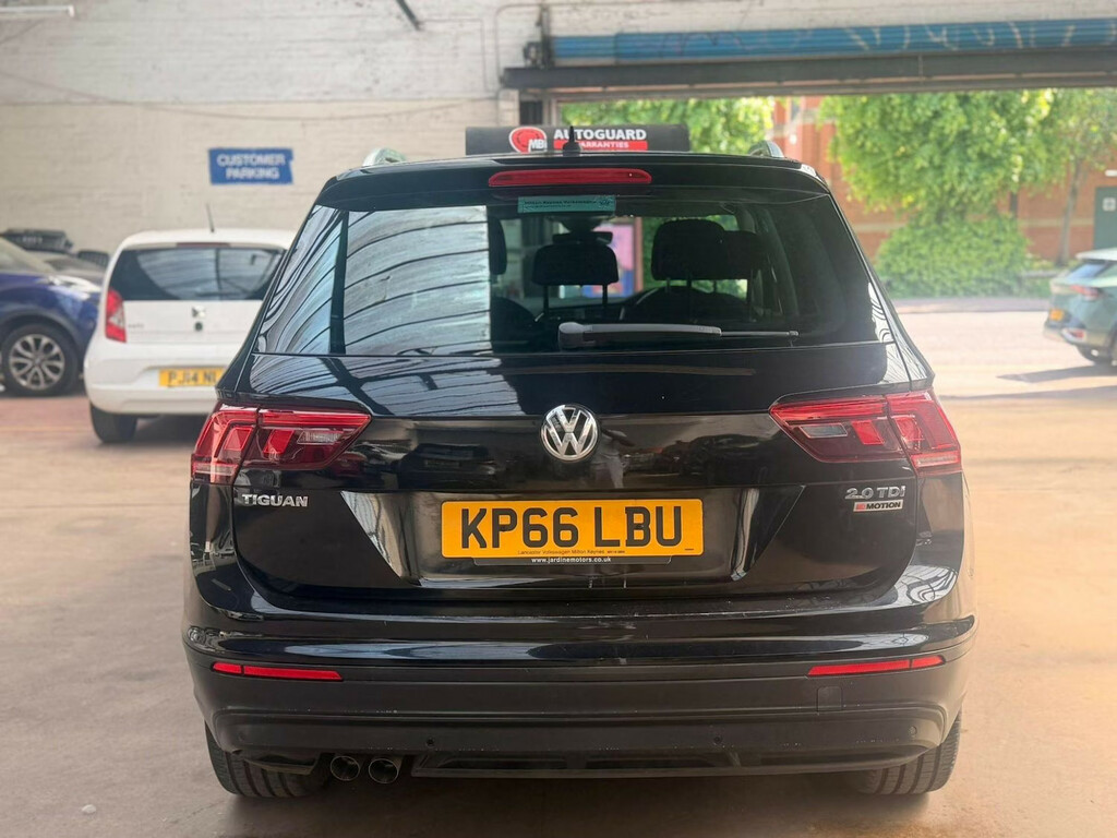 Volkswagen Tiguan 2.0 Tdi 150 4Motion Se Nav Estate Manua KP66LBU Black #5