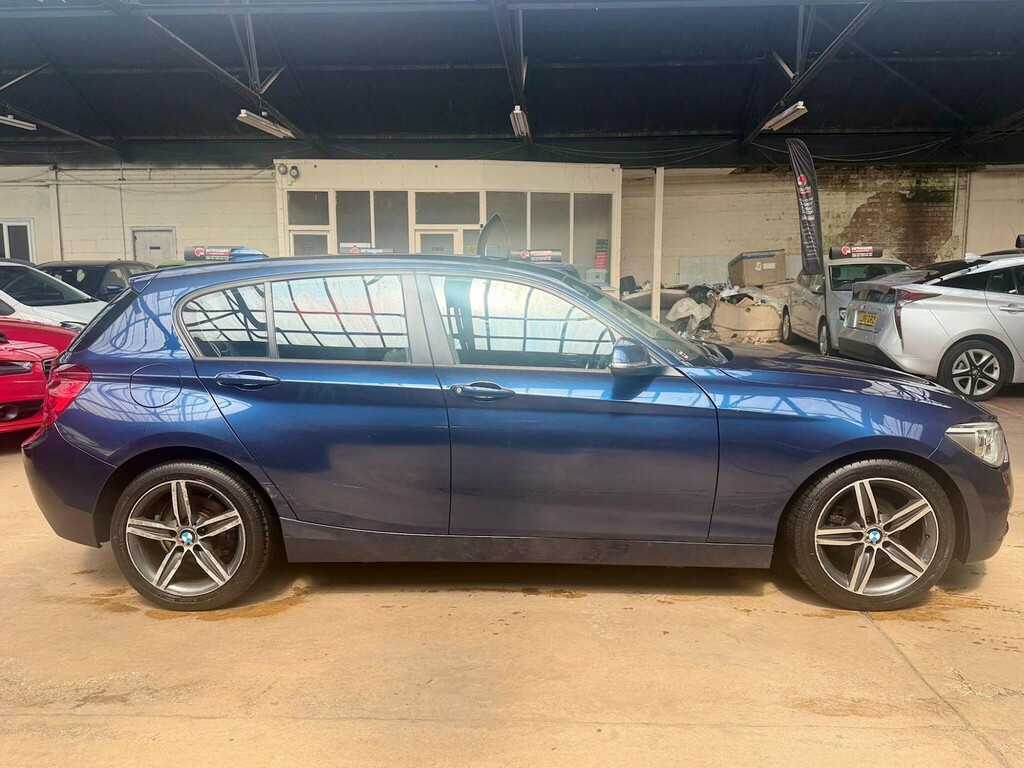 BMW 1 Series 118D Sport Step Hatchback EK13XGR Blue #2