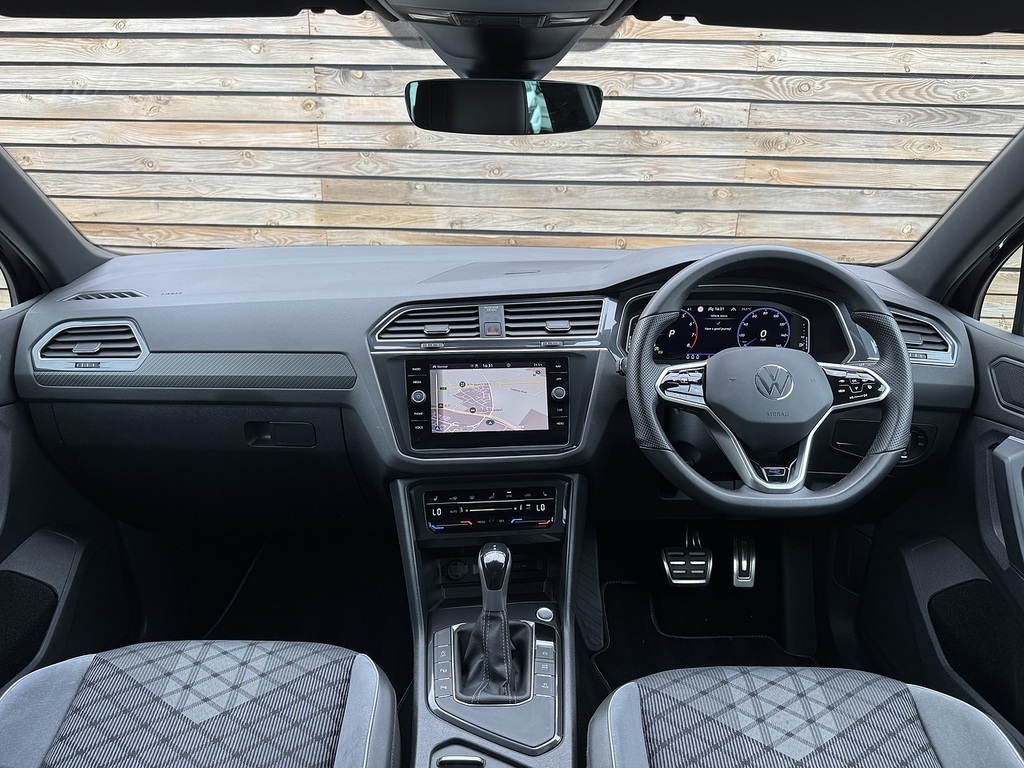 Volkswagen Tiguan 202272 Tsi R-line Top Spec Heated Steering Wh ME72DKL Black #2