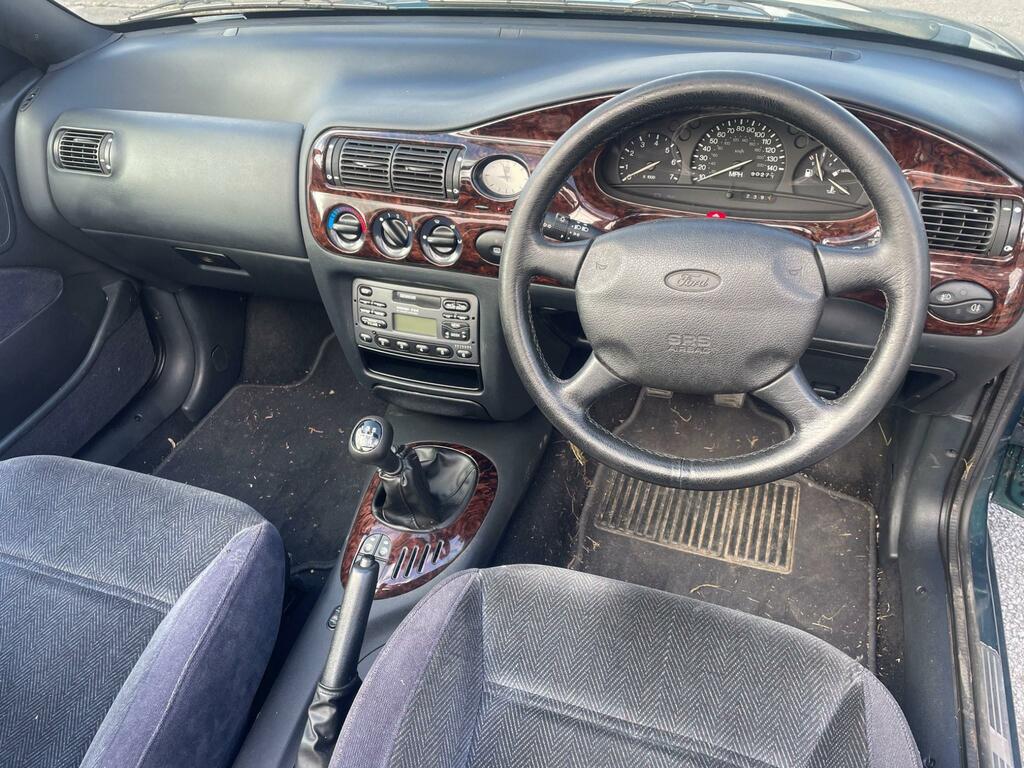 Ford Escort 1.6L Lx Green #24