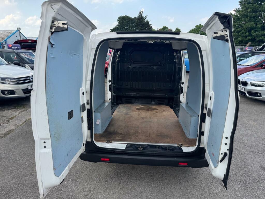 Nissan NV200 0.0 E Acenta Combi 7 Seat Rapid Plus 109 Bhp White #25