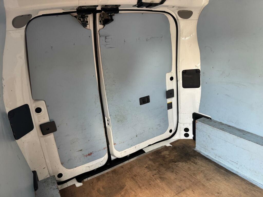 Nissan NV200 0.0 E Acenta Combi 7 Seat Rapid Plus 109 Bhp White #12