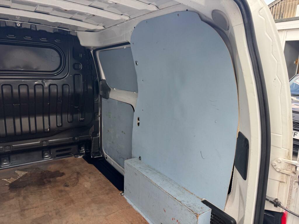 Nissan NV200 0.0 E Acenta Combi 7 Seat Rapid Plus 109 Bhp White #29