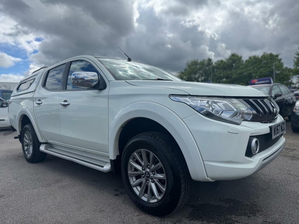 Mitsubishi L200 2.4 Di-d Dc Barbarian 4Wd Euro 6 WU67NZO White #2