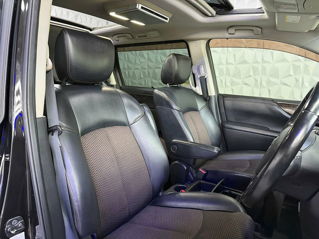 Nissan Elgrand Petrol  #20