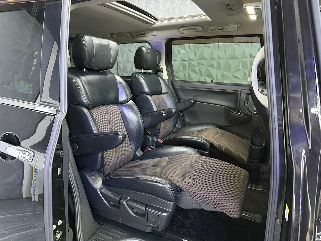 Nissan Elgrand Petrol  #22