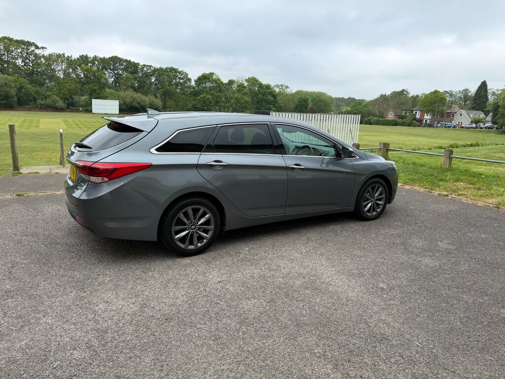 Hyundai I40 1.7 Crdi Blue Drive Se Nav Tourer Dct E Silver #3