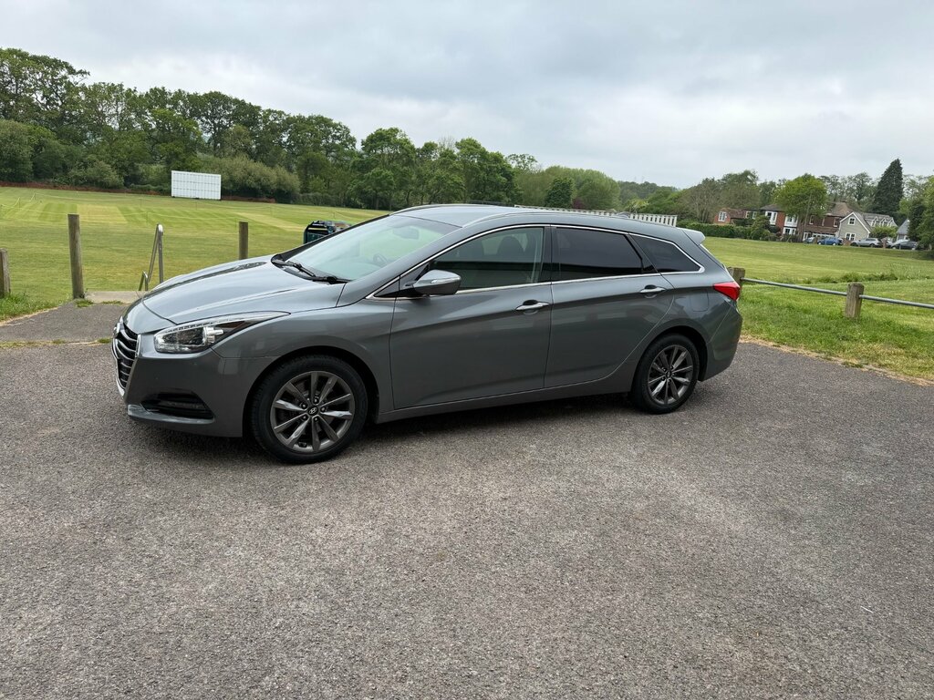 Hyundai I40 1.7 Crdi Blue Drive Se Nav Tourer Dct E Silver #4