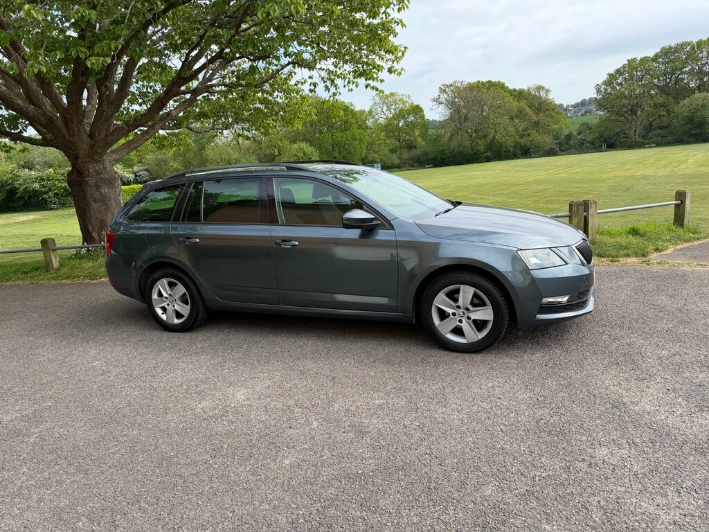 Skoda Octavia 1.6 Tdi Se Estate Euro 6 Ss Grey #2