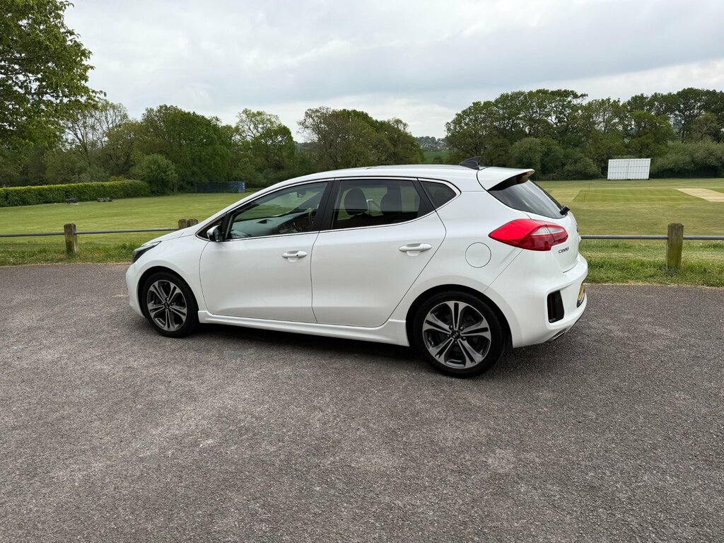 Kia Ceed 1.6 Crdi Gt-line S Hatchback Eur N200BTH White #4