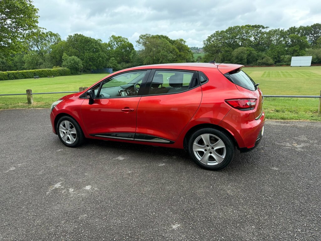 Renault Clio 0.9 Tce Dynamique Medianav Hatchback Ma CE14VTK Red #5
