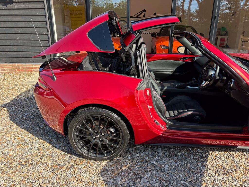 Mazda MX-5 RF 2.0 Skyactiv-g Launch Edition Euro 6 Red