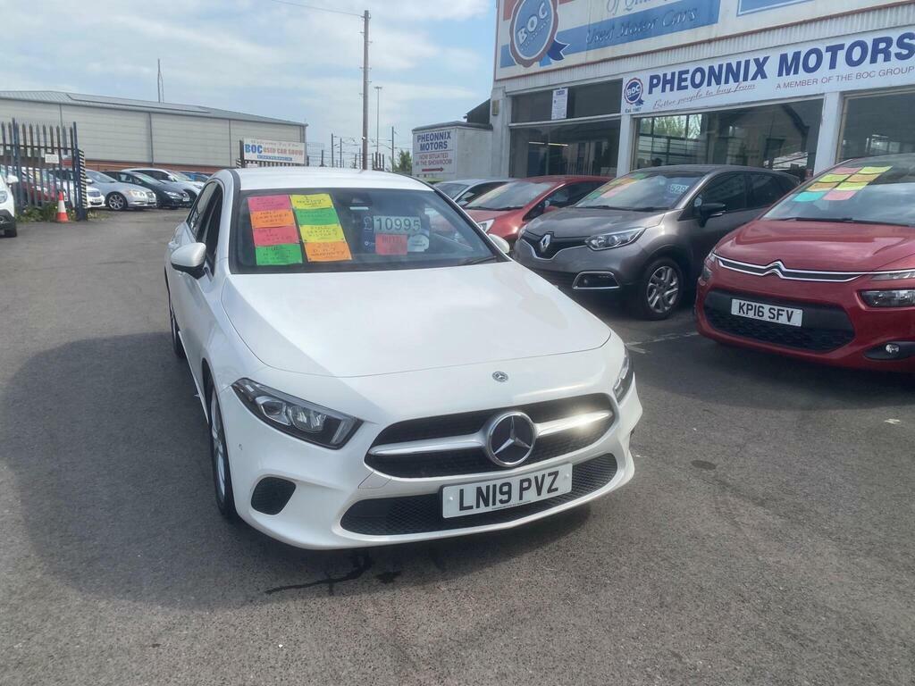 Mercedes-Benz A Class 1.5 A180d Sport Executive 7G-dct Euro 6 Ss LN19PVZ White #4