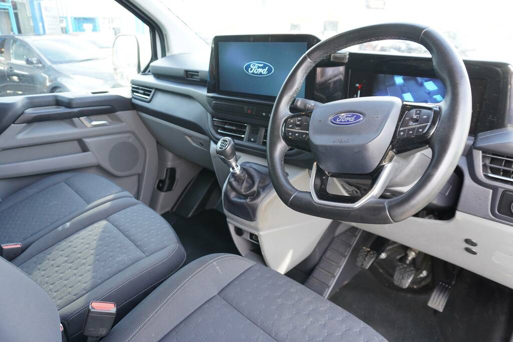 Ford Transit Custom 2.0 300 Ecoblue Limited L2 H1 Euro 6 Ss 5Dr, Lo LG73HES White #4